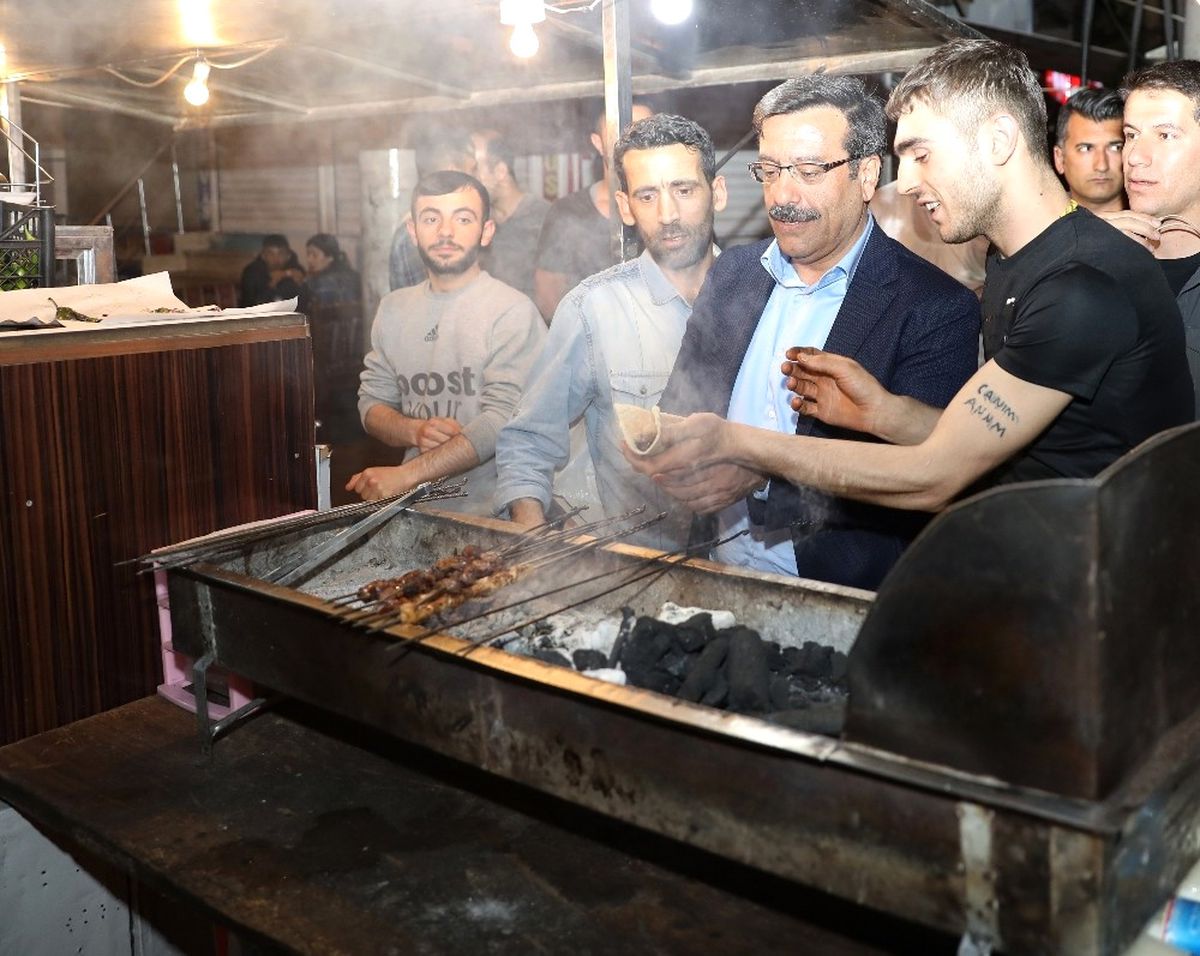 Başkan Atilla, Ramazan\'ı Halkla Geçiriyor