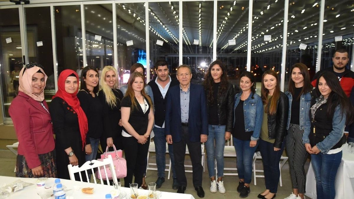 Başkan Uğur, Büyükşehir Personeli ile İftarda Buluştu