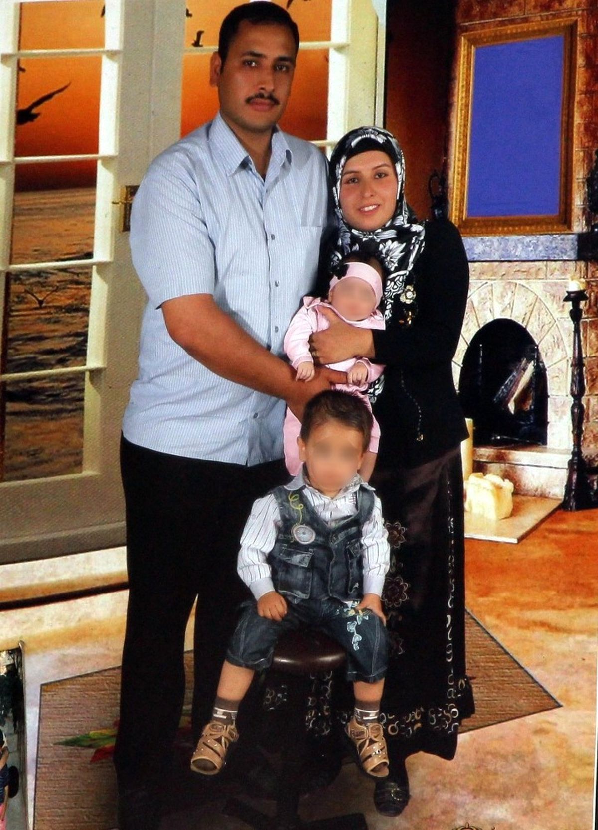 Cinnet Getiren Baba Aileyi Yok Etti