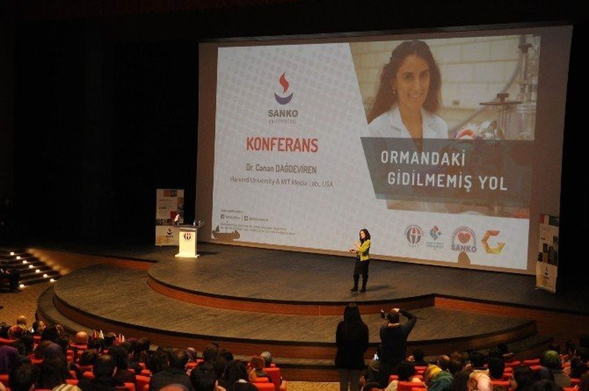 Dağdeviren Erü\'de Konferans Verdi