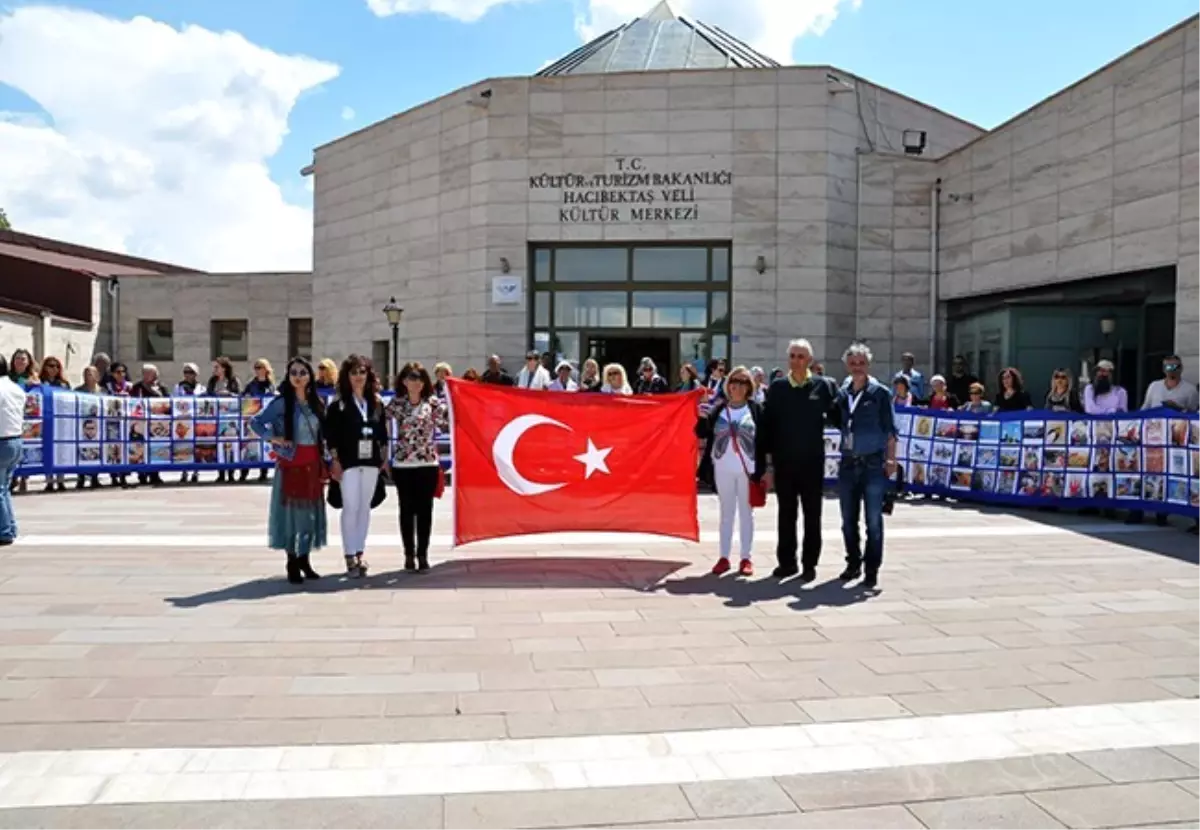 Dünya Dostluk, Barış ve Sevgi Kuşağı, Hacıbektaş\'ta Sanatseverlerle Buluştu