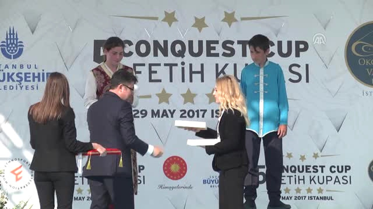 Fetih Kupası\'nda Dereceye Giren Sporculara Ödülleri Verildi