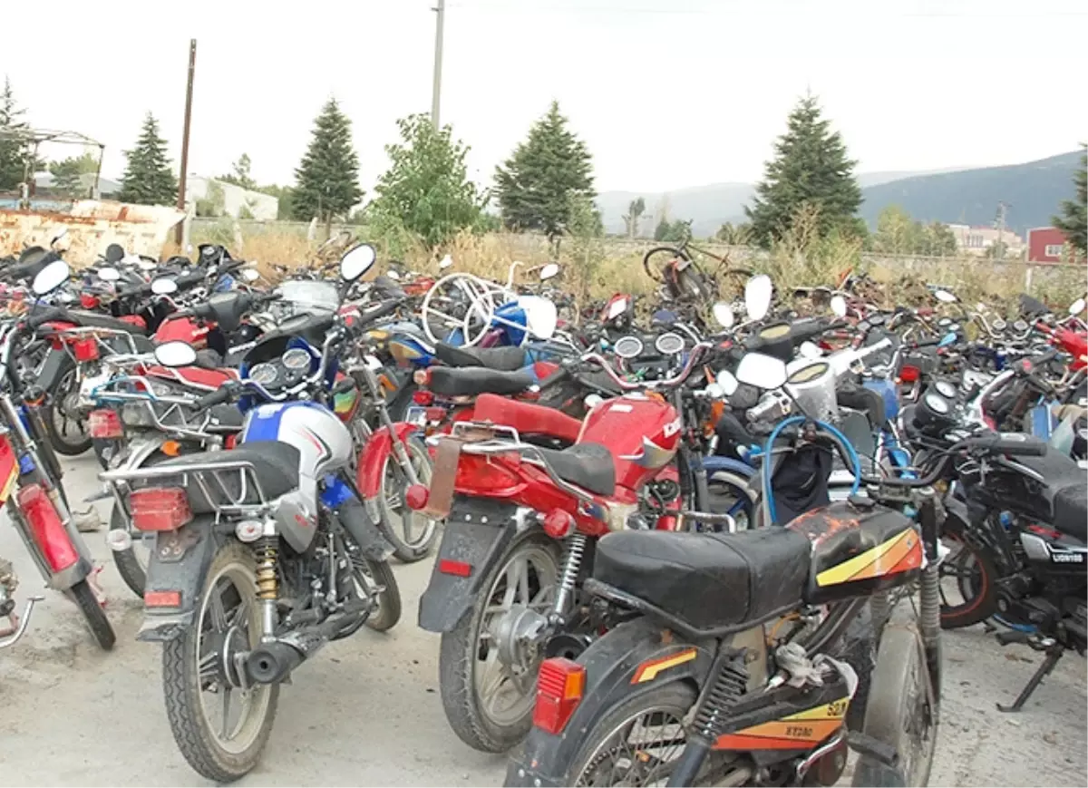 Hatay\'da 120 Motosiklet Trafikten Men Edildi