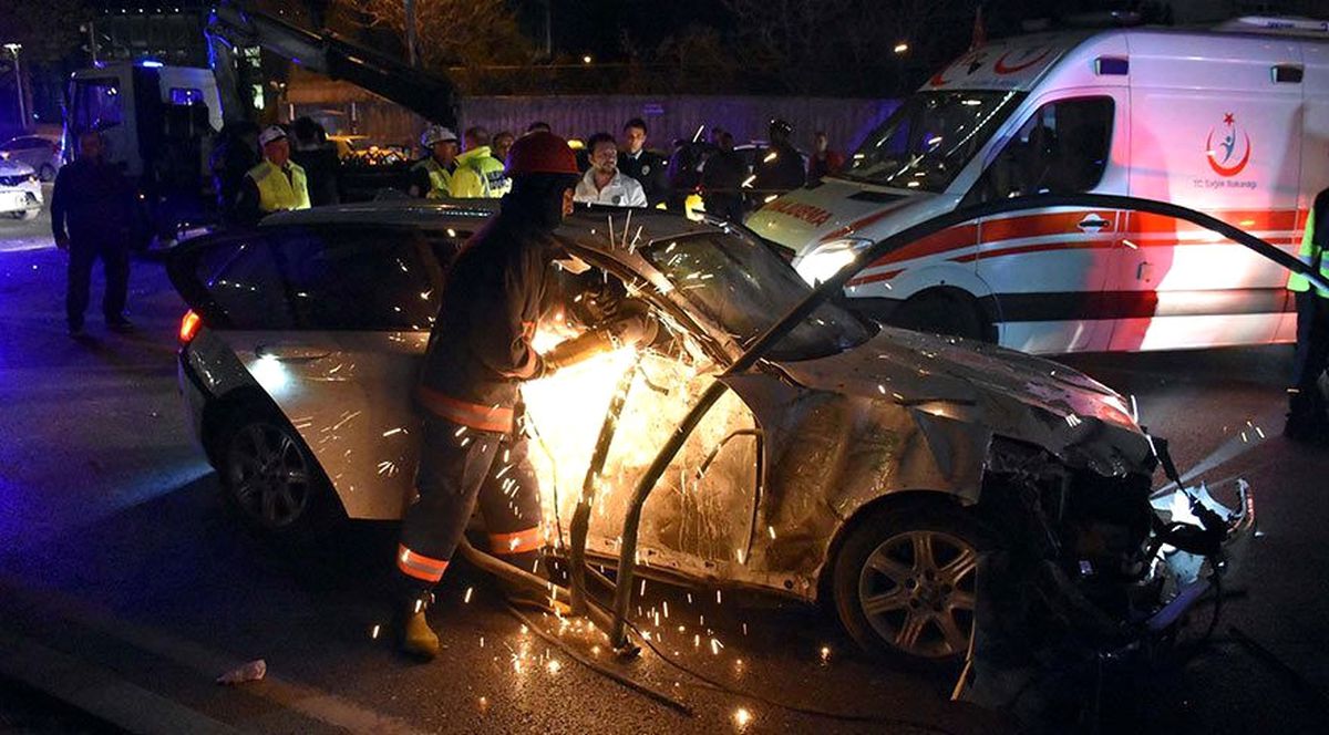 İstanbul\'da Trafik Kazası: 1 Ölü