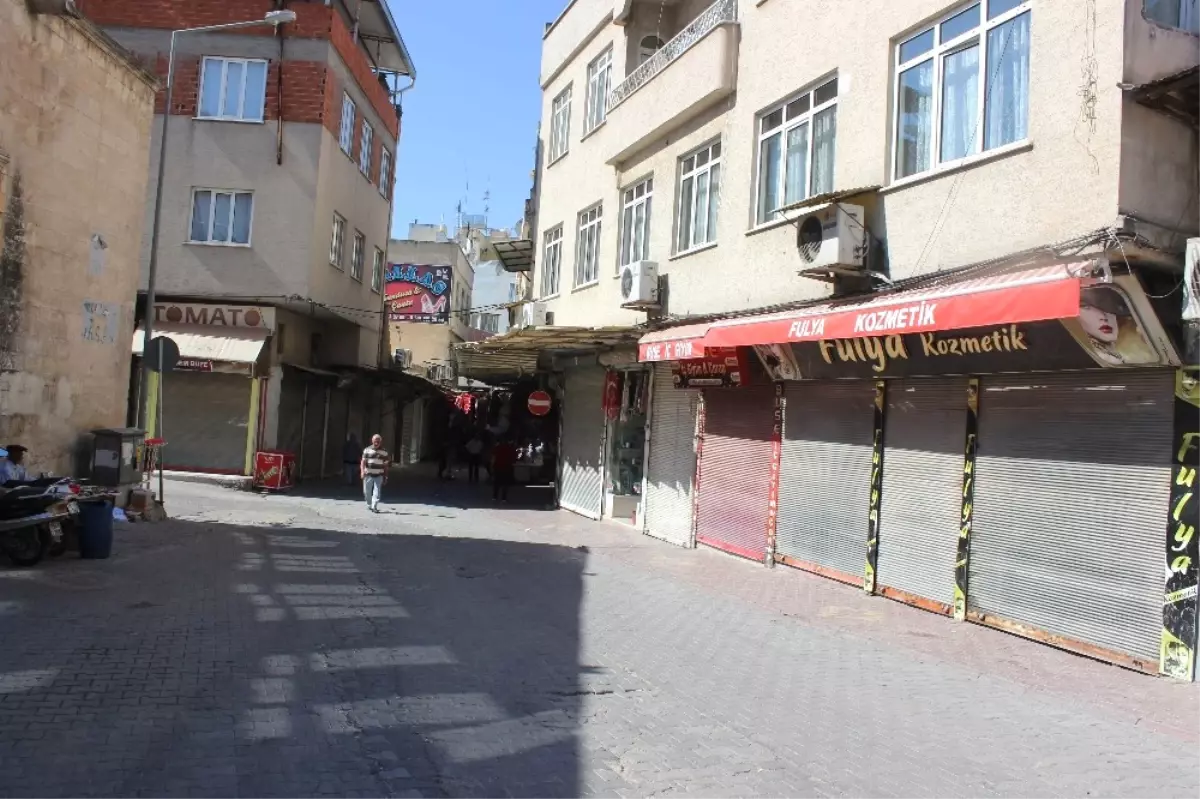 Kilis\'te Ramazanda İş Yerleri Geç Açıldı