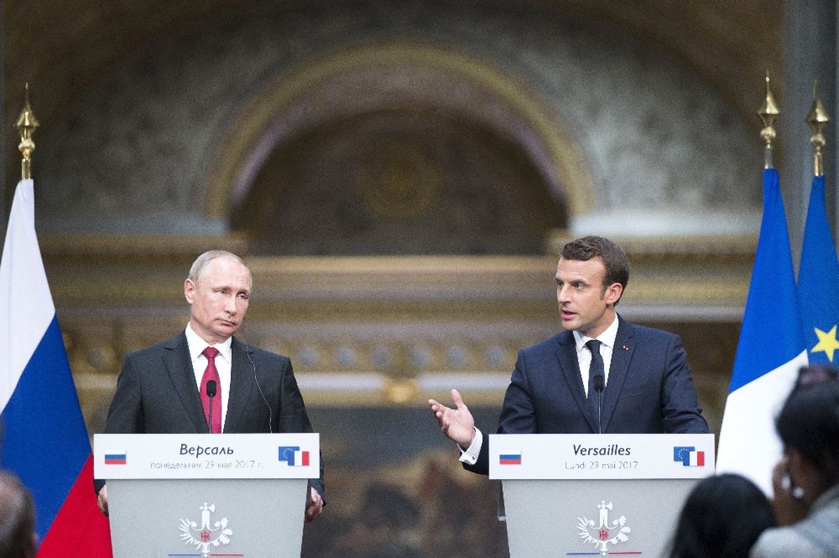 Macron Ile Putin Görüştü