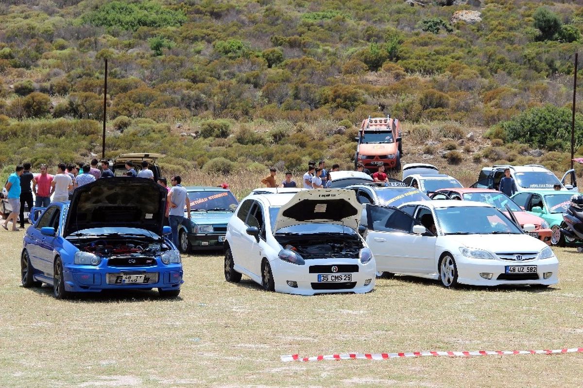 Modifiyeli Araçlar Bodrum\'da Görücüye Çıktı