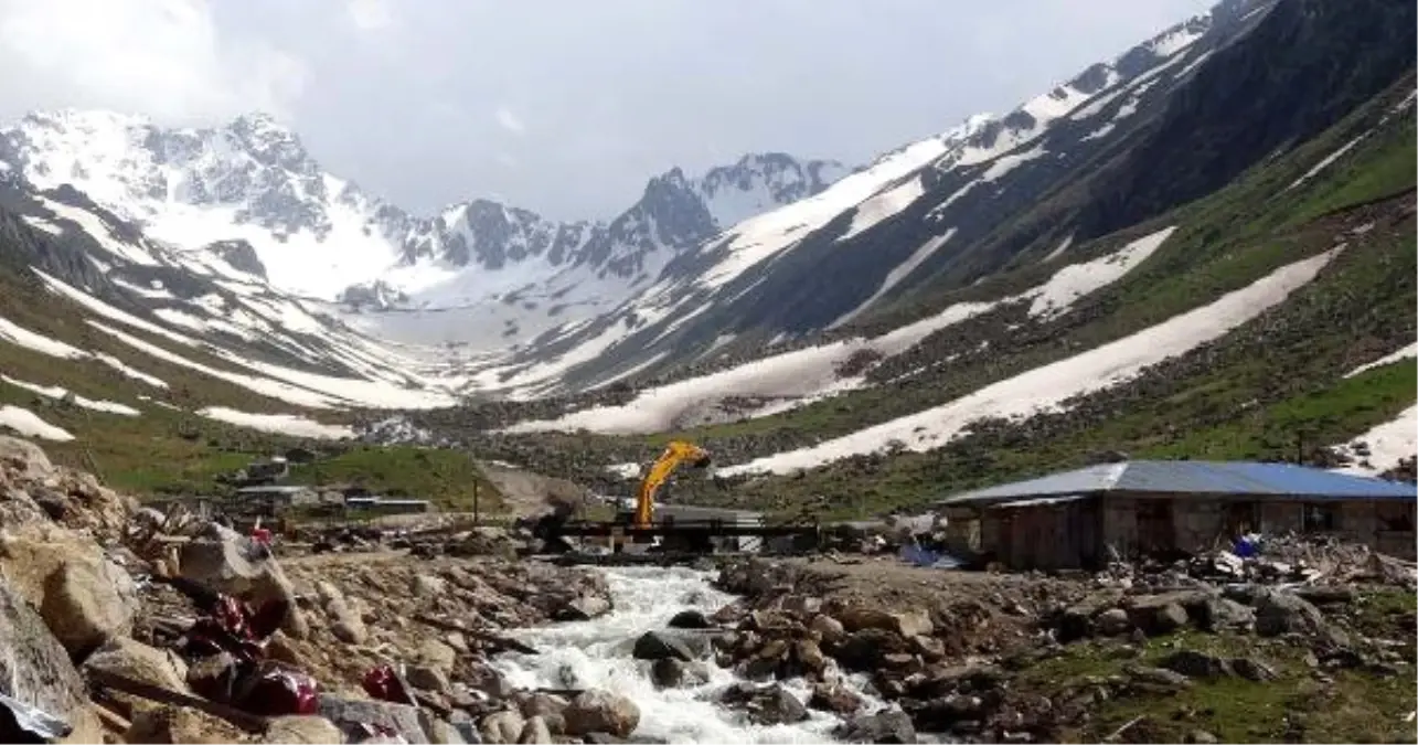 Rize\'de Yeşil Yol Çalışması Jandarma Eşliğinde Yeniden Başladı