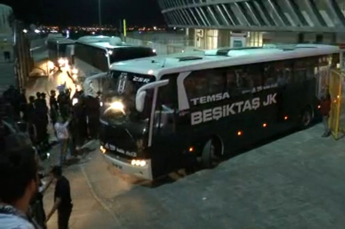 Şampiyon Beşiktaş Stattan Ayrıldı