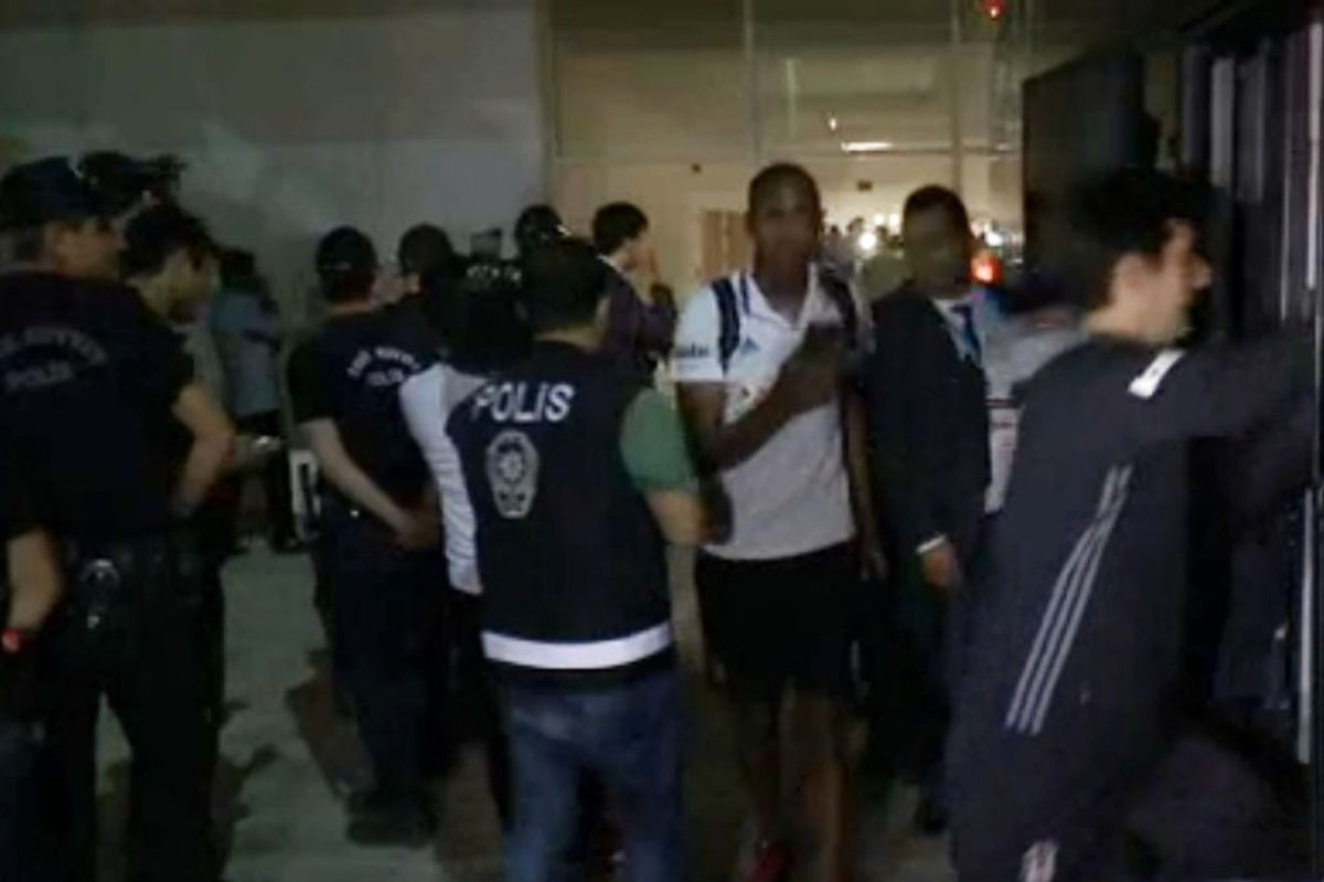 Şampiyon Beşiktaş Stattan Ayrıldı