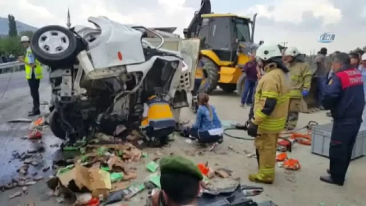 Tanker ile Kamyon Kafa Kafaya Çarpıştı: 1 Ölü, 2 Yaralı