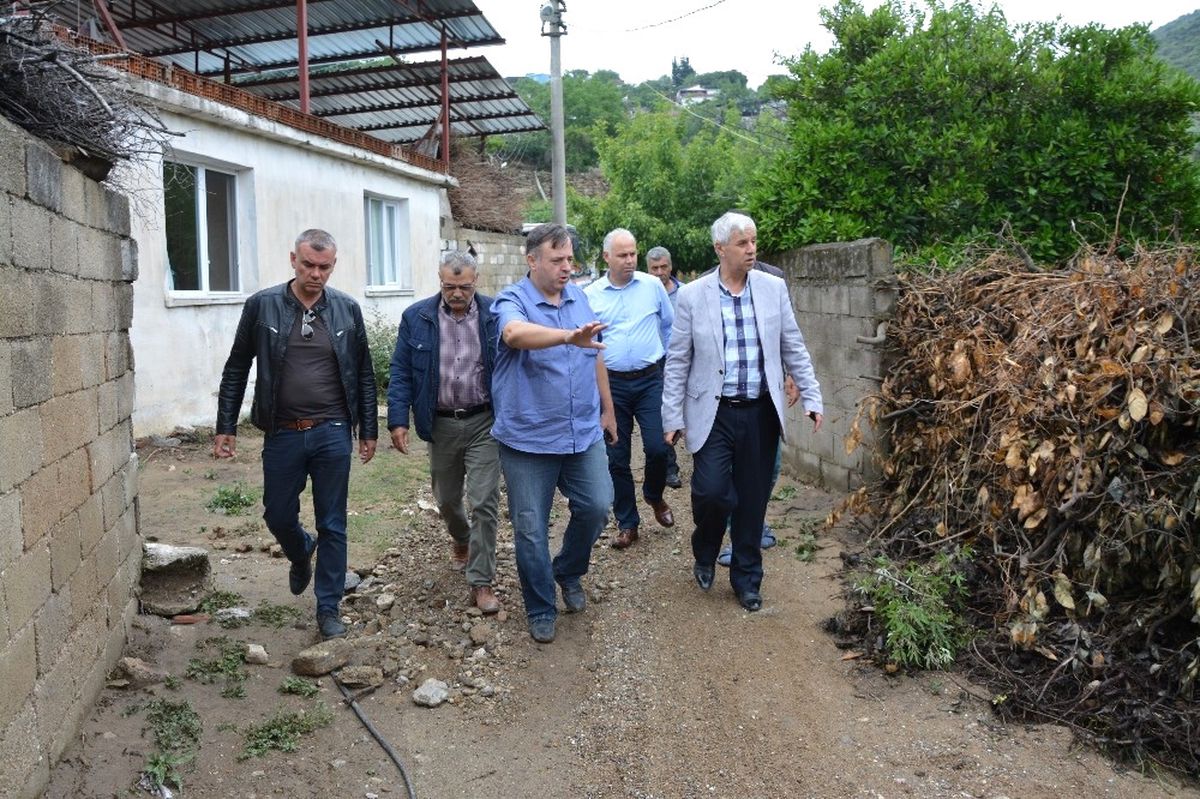 Bağarası\'nda Taşkının Yaraları Sarılıyor