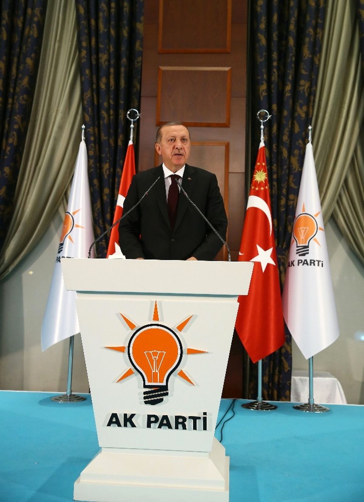 Cumhurbaşkanı Erdoğan, A Takımı ile Birlikte Kolları Sıvadı
