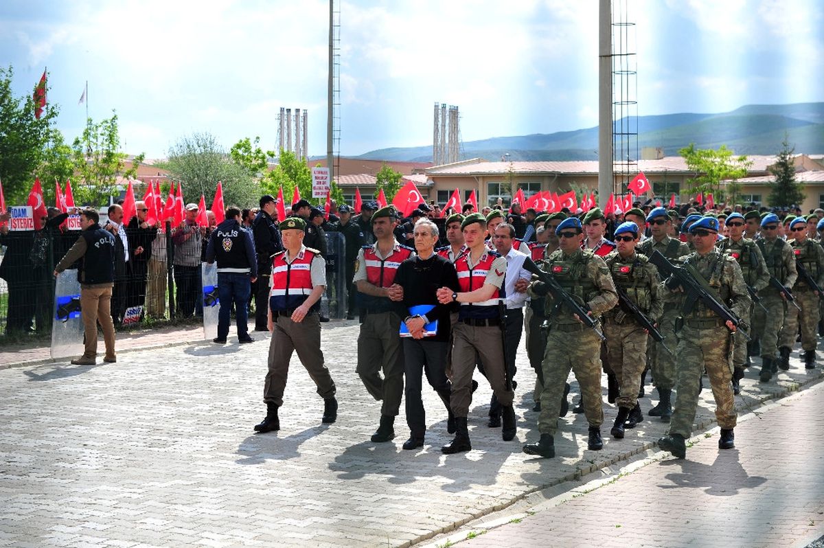 Dha Ankara - Genelkurmay Çatı Davasında Mahkeme Başkanından Sanığa Tepki