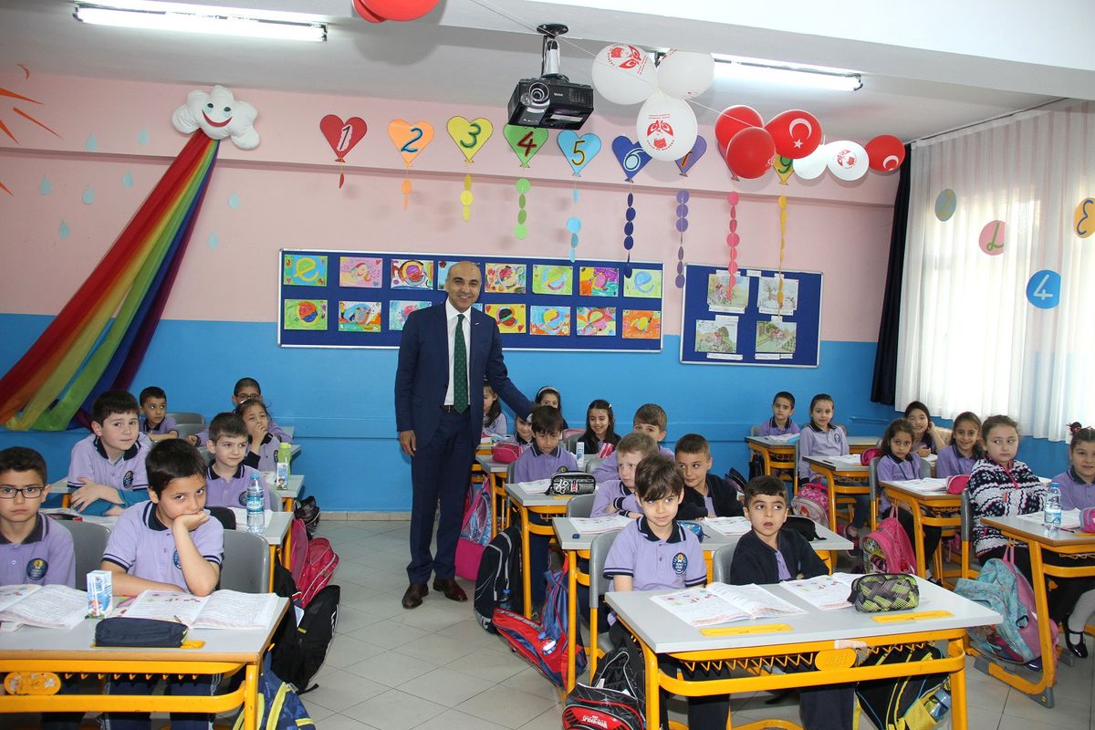 Dr. Bülent Kerimoğlu,"Eğitim Önceliğimizdir"