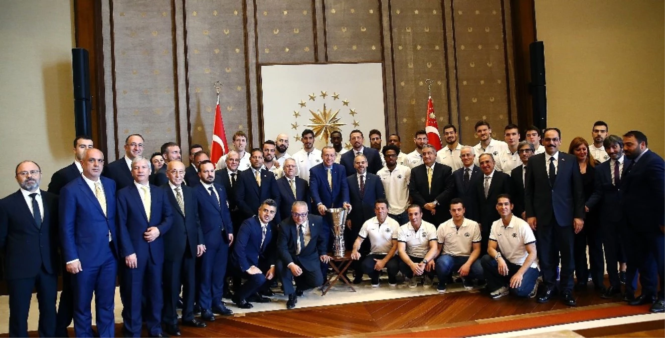 Fenerbahçe\'den Cumhurbaşkanı Erdoğan\'a Ziyaret