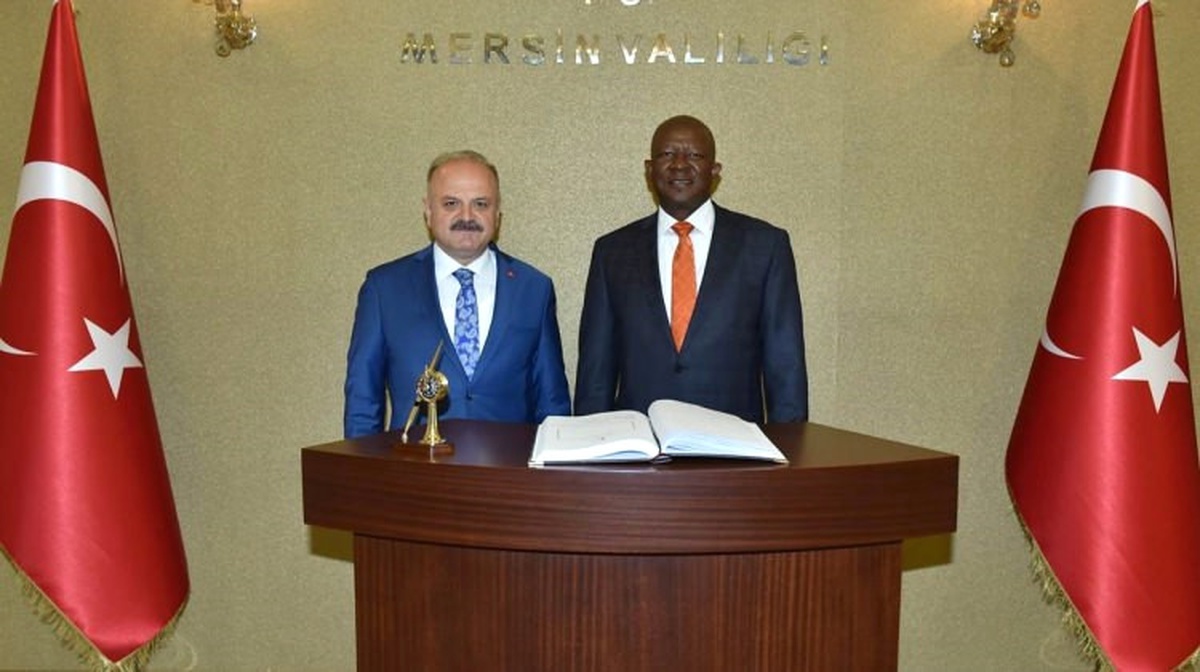 Güney Afrika Cumhuriyeti\'nin Ankara Büyükelçisi Malefane, Mersin\'de