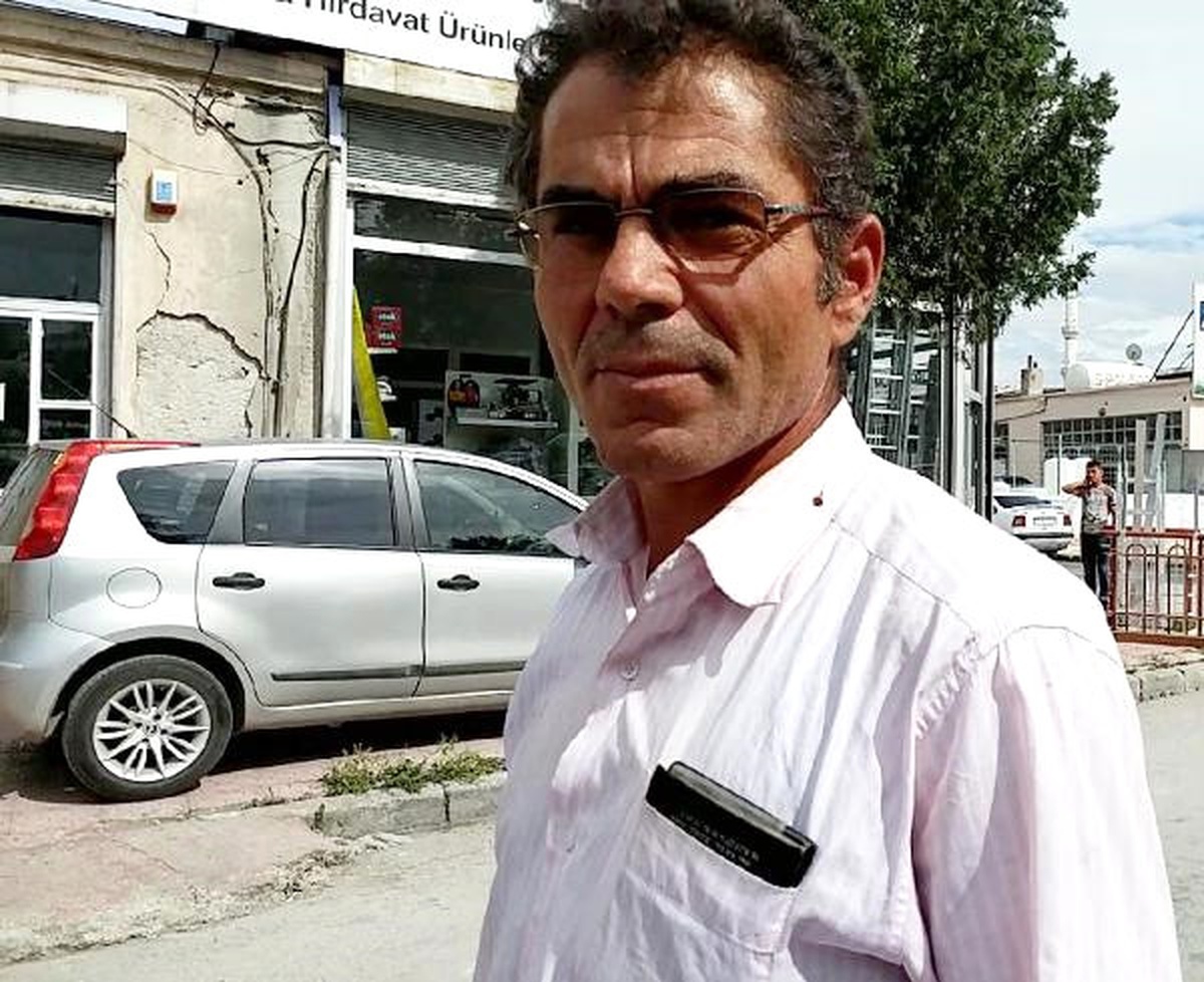 Kan Şekeri Düştü, Tost Yerken 39 Bin Lirası Çalındı