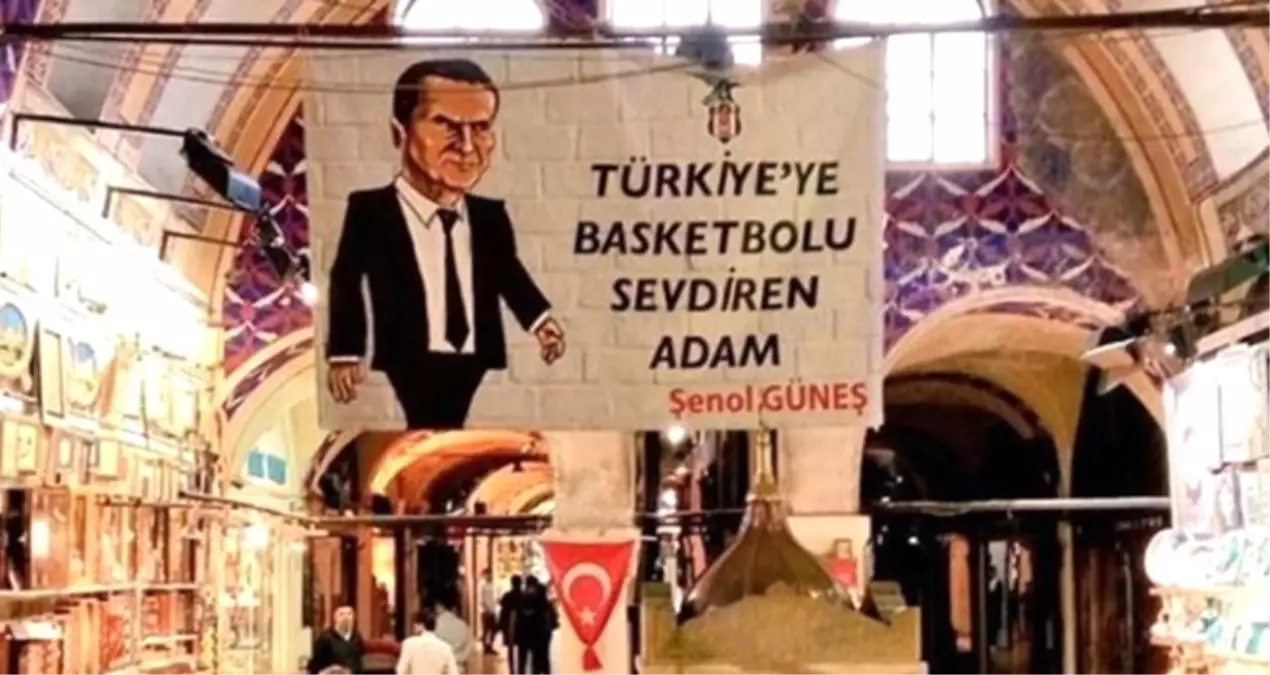 Kapalıçarşı\'da Şenol Güneş Pankartı