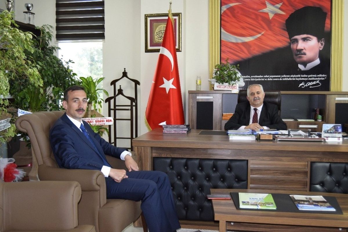 Kaymakam Çiçekli\'den Müdür Görentaş\'a Ziyaret