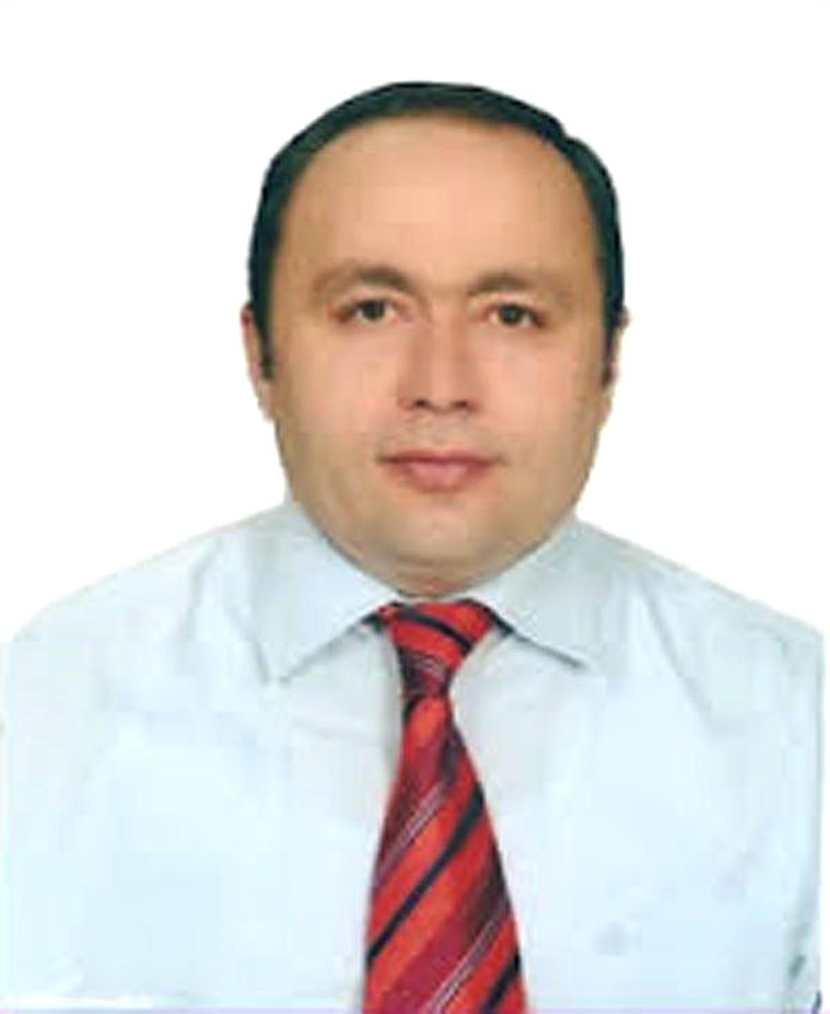Odasında Fenalaşan Prof.dr. Şeref Kara, Hayatını Kaybetti