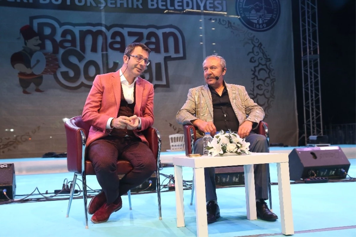 Prof. Dr. Mehmet Çelik, "Bilinçli Namaz Kılmak Gerek"
