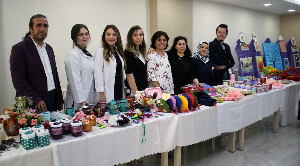Sanat, Tedavi Sürecine Eşlik Etti, Ürünler Meram Tıp\'ta Sergilendi