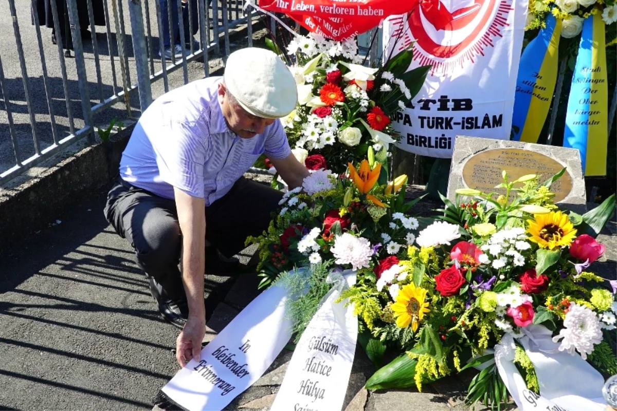 Solingen\'de 5 Türkün Hayatını Kaybettiği Faciayı Anma Etkinliği Düzenlendi