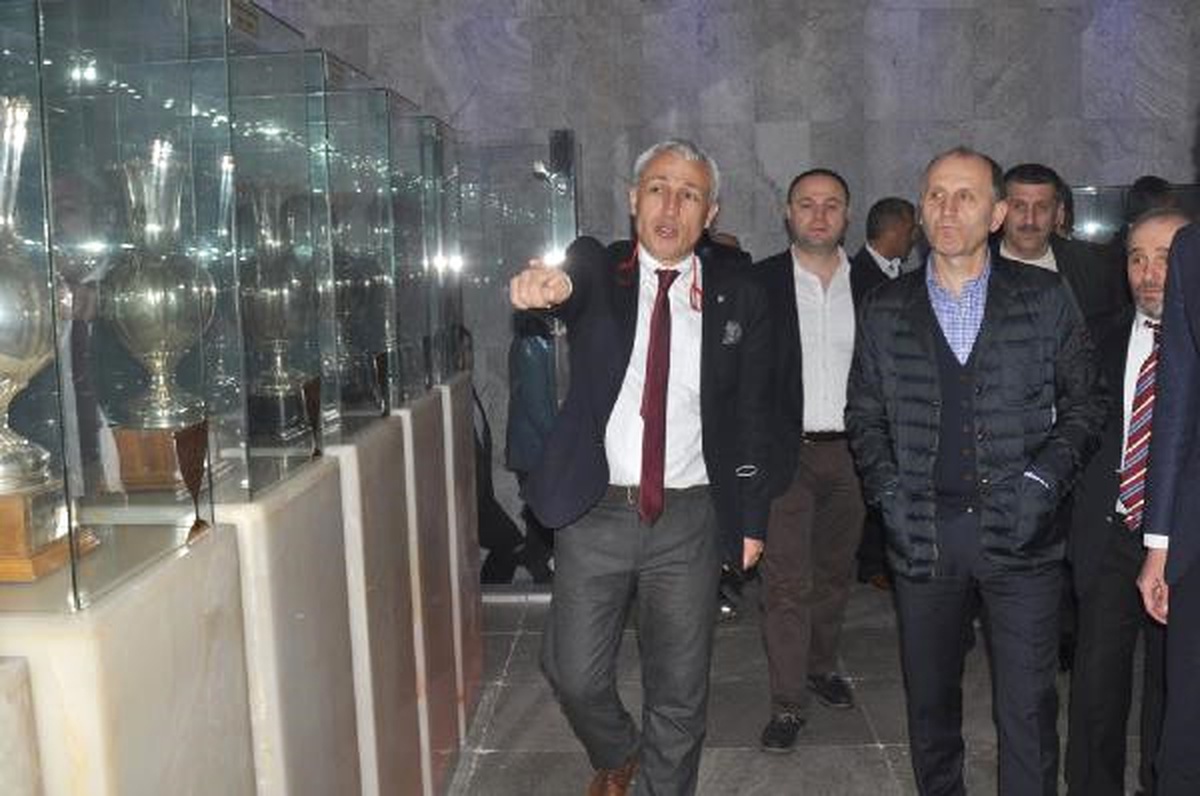 Trabzonspor Kupaya Haciz Olayındaki Avukatının Görevine Son Verdi