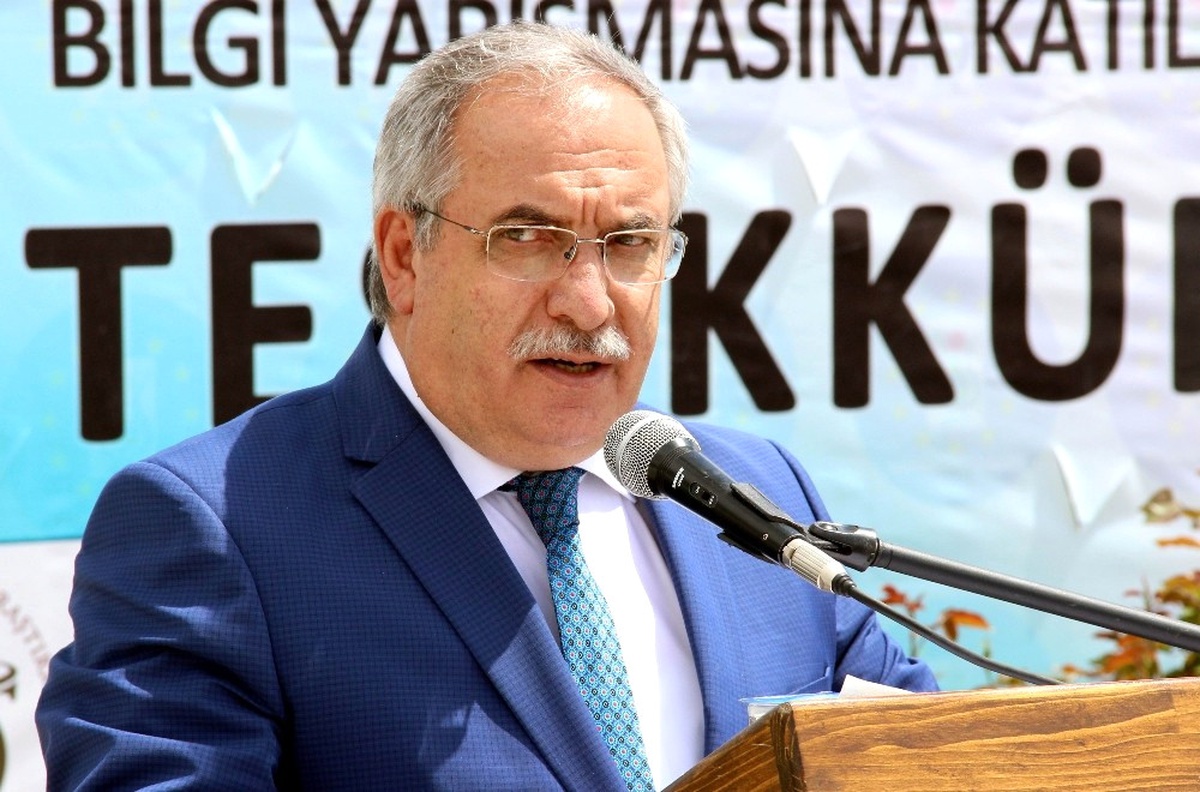 Vali Ahmet H. Nayir: Arkeoloji ve Maden Müzesinde Sona Yaklaştık