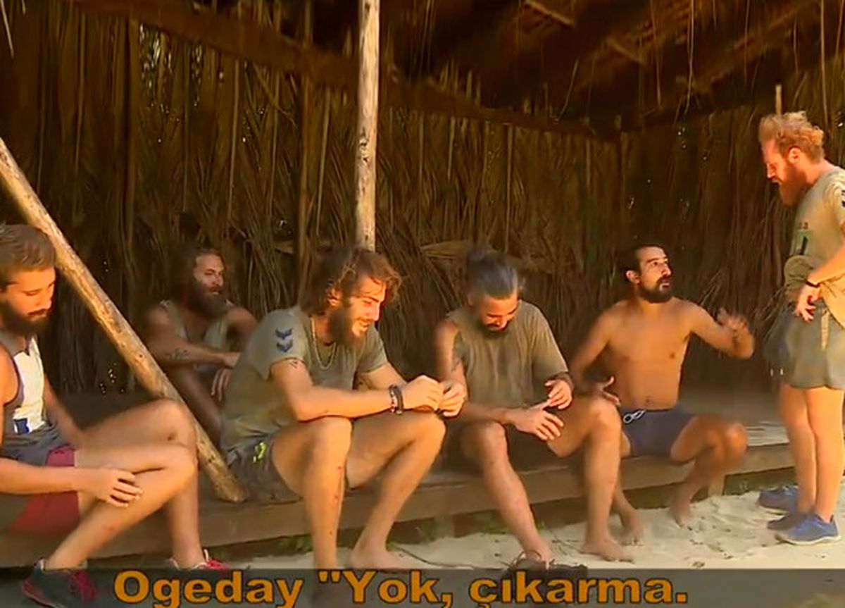 Voleybol Maçı Öncesi Bir Araya Geldiler!