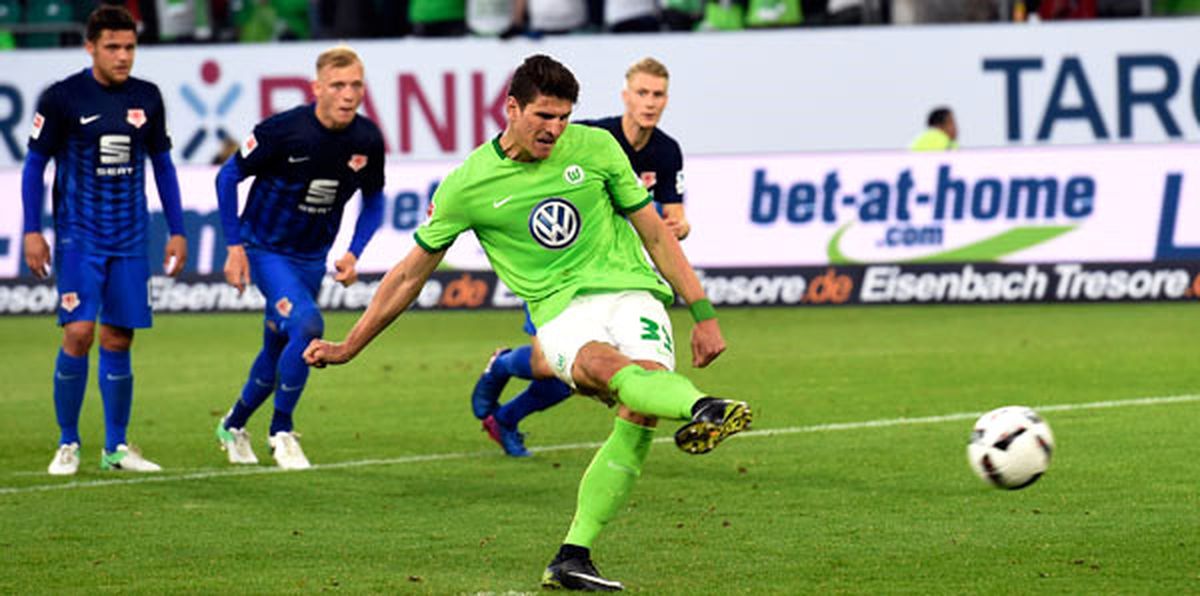 Wolfsburg, Bundesliga\'da Kaldı