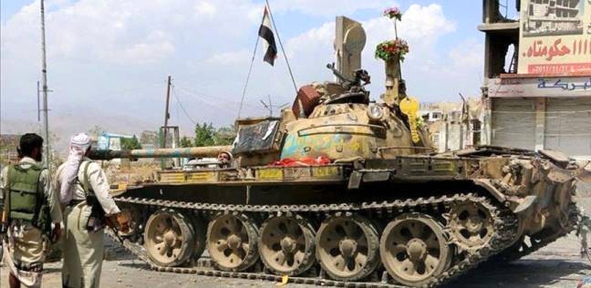 Yemen Ordusu Cumhuriyet Sarayı\'nı Kontrol Altına Aldı