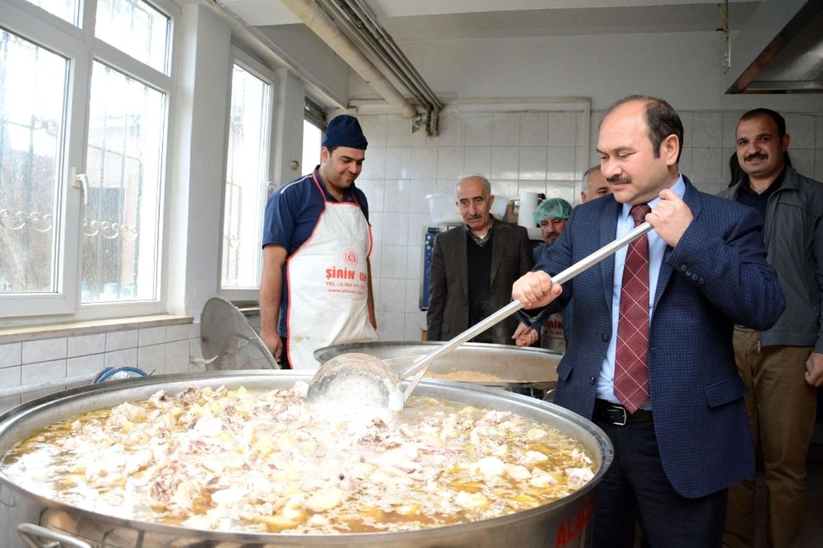 Alaca Belediyesi\'nden Günlük 4500 Kişiye Sıcak Yeme