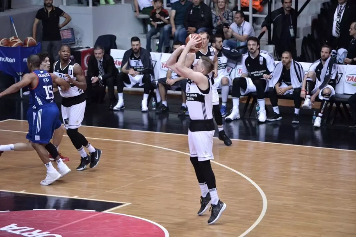 Beşiktaş Efes\'i Ağırlıyor