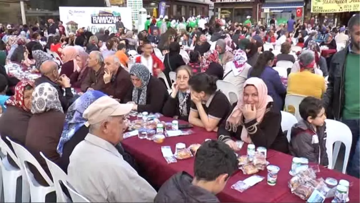 Binlerce Vatandaş, Beykoz Meydanındaki Gönül Sofrasında Oruçlarını Açtı