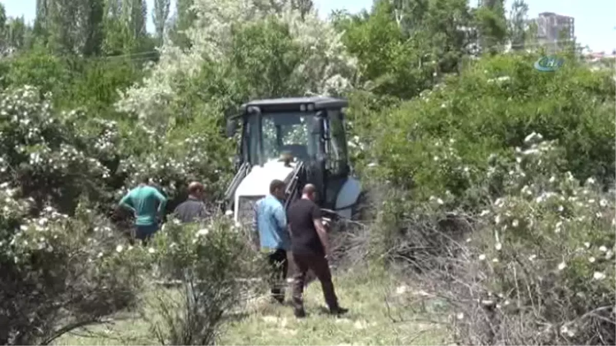 Birini Öldürüp Gömdük\' Diyen Mahkumların Verdiği Adreste Ceset Arandı