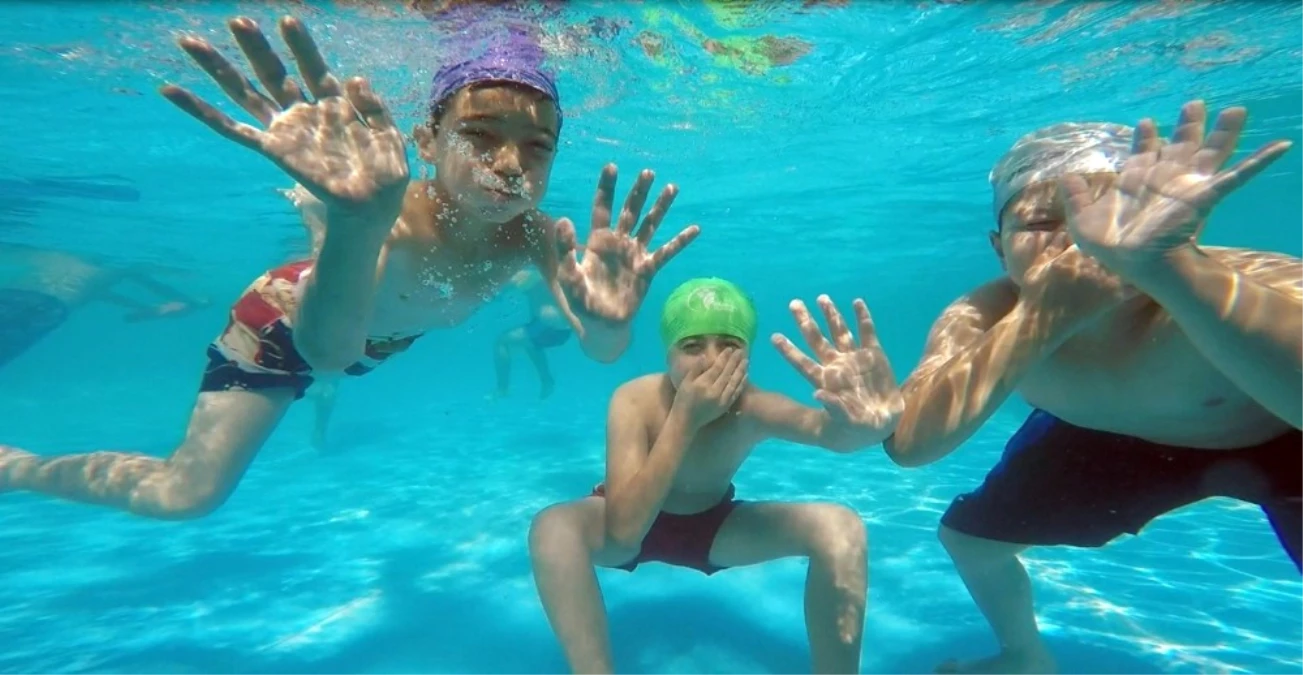Denizli\'de 12 Okula Portatif Yüzme Havuzu