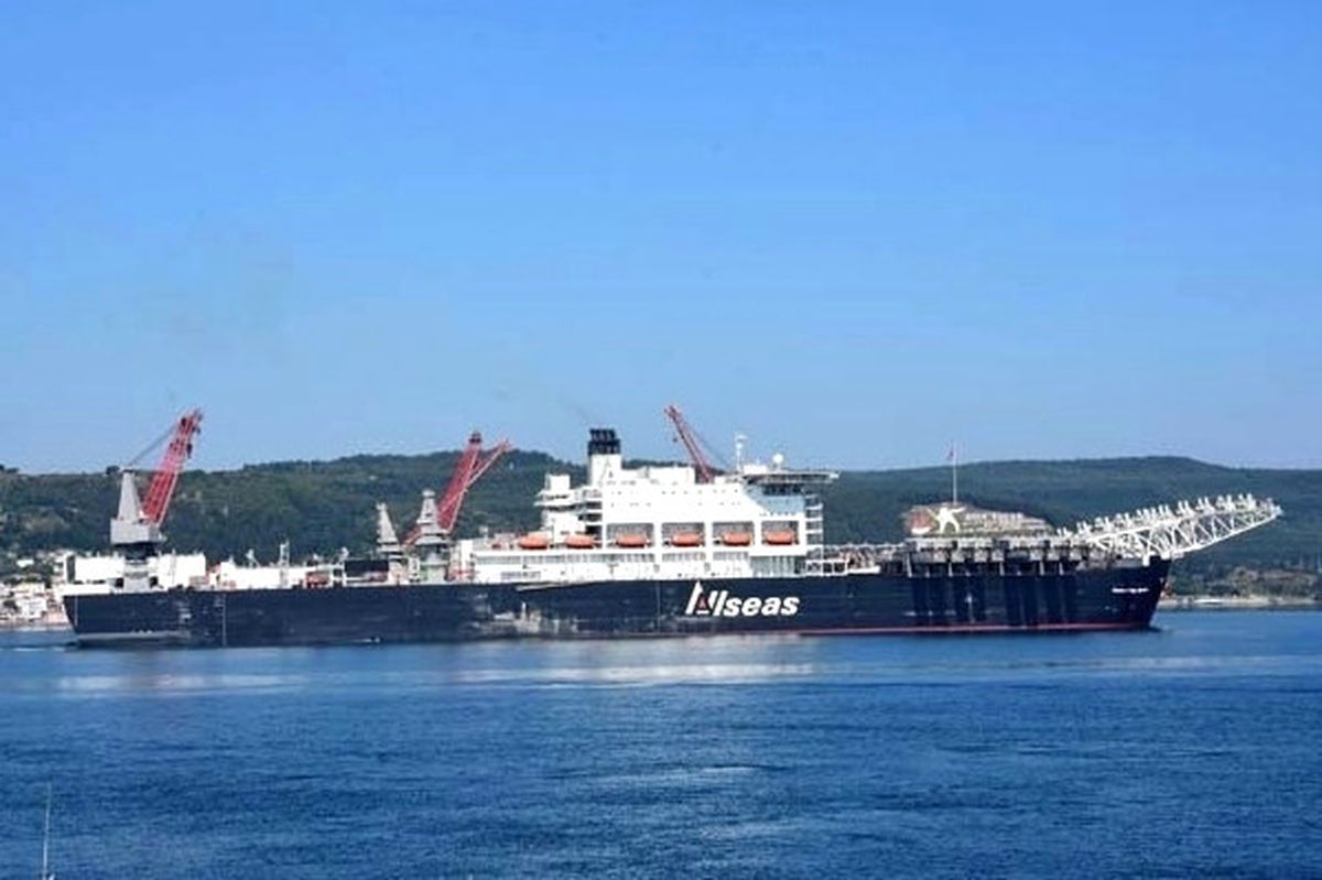 Dha İstanbul - Dev Gemi İstanbul Boğazı\'ndan 6,5 Saatte Geçti