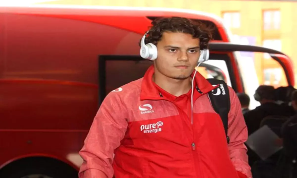 Enes Ünal Imza Için Ispanya\'da