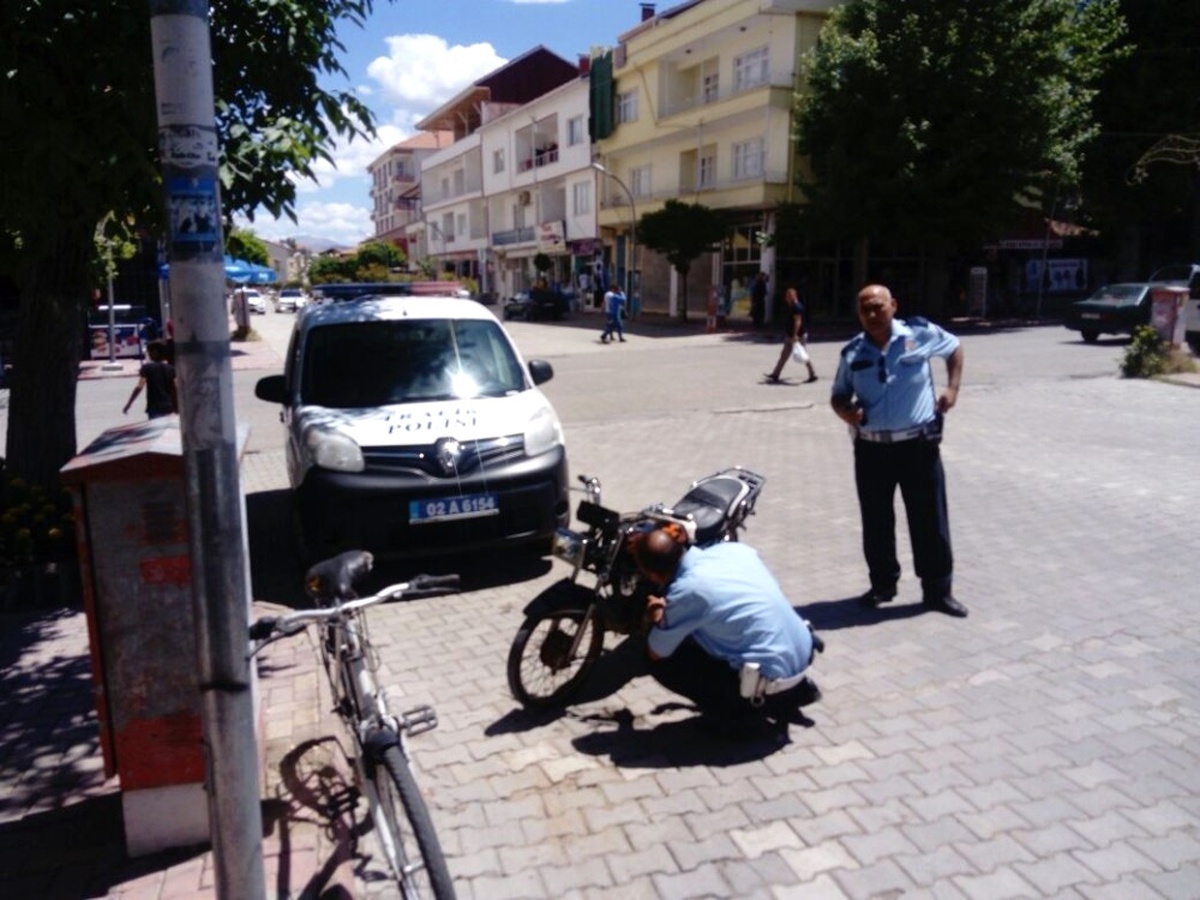 Gölbaşı\'nda Motosiklet Uygulamaları Artarak Devam Ediyor