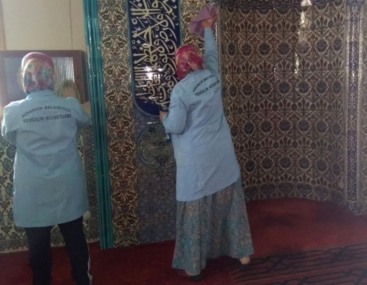 Hisarcık\'taki Camilerde Ramazan Temizliği