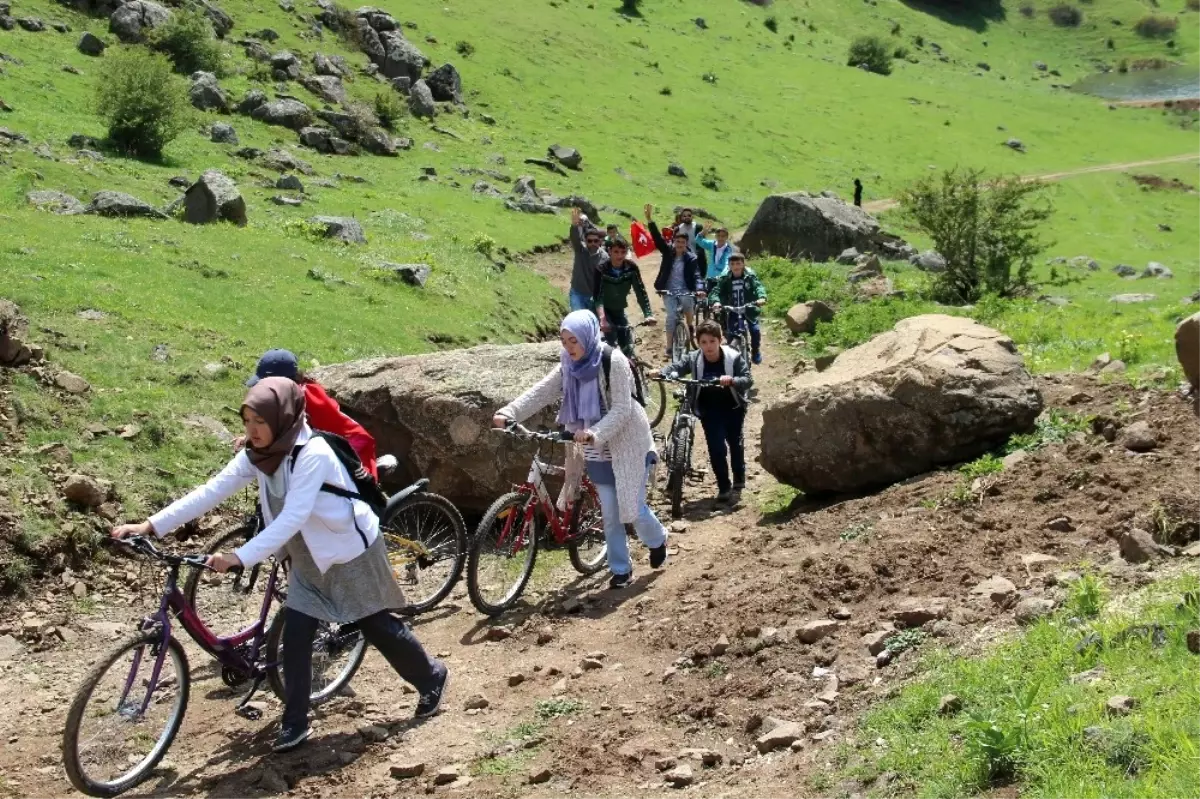 İhl\'li Öğrencilerden Yaylada Bisiklet Turu