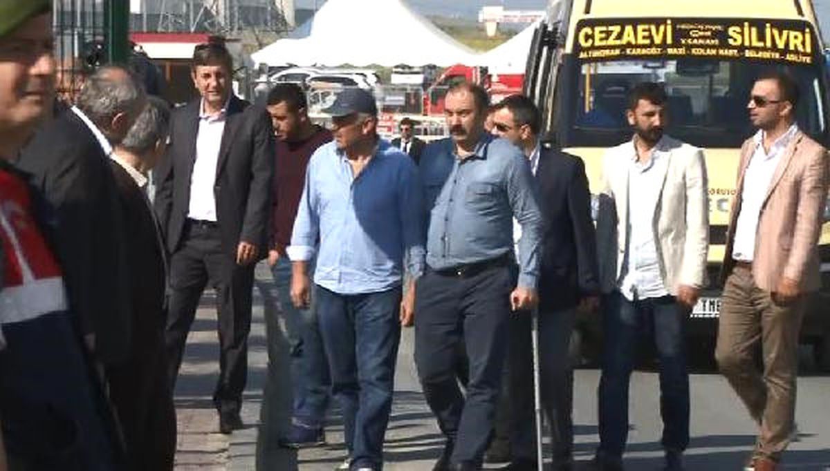 İstanbul\'daki Darbe Girişimi Ana Davası İçin Şehit Yakınları Silivri\'de (1)
