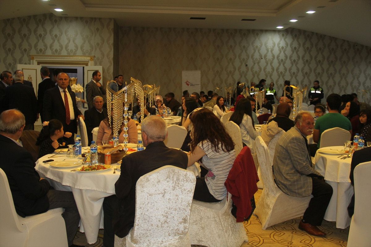 Kars\'ta Şehit ve Gazi Ailelerine İftar