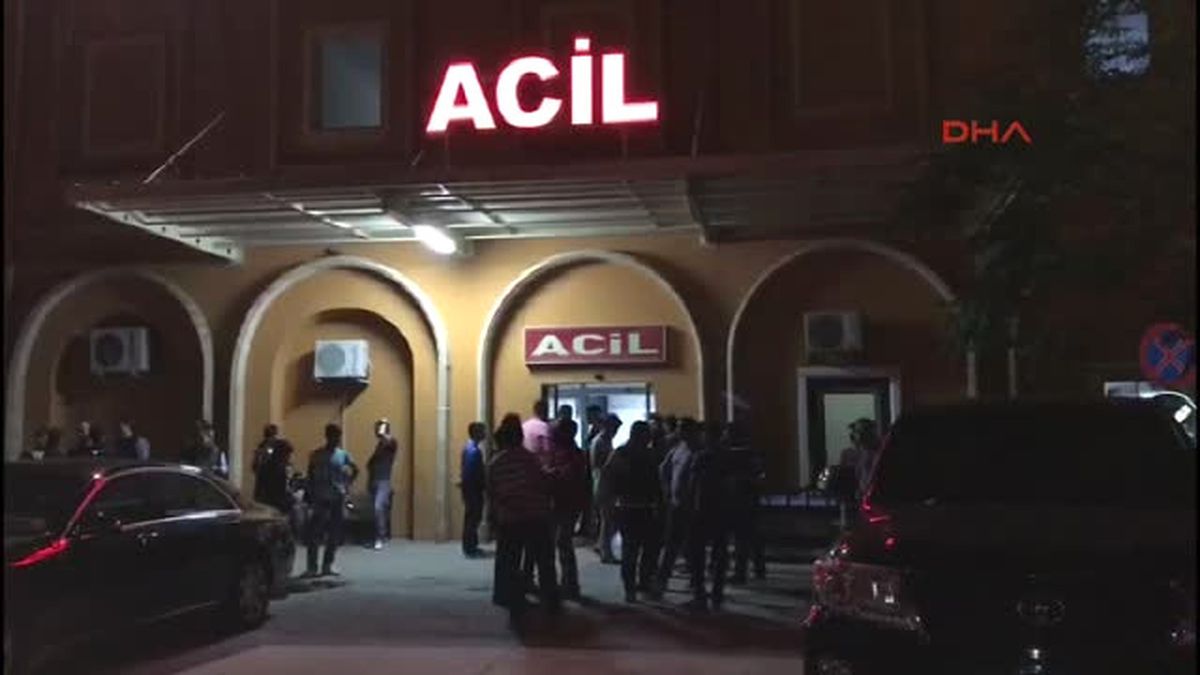 Kızıltepe\'de Devriye Gezen Polis Aracının Geçişi Sırasında Patlama: 2 Polis Yaralı