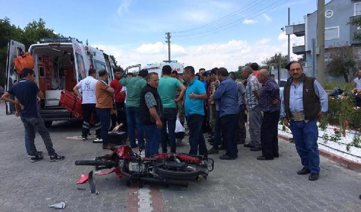 Motosikletiyle Otomobile Çarpan Astsubay Yaralandı