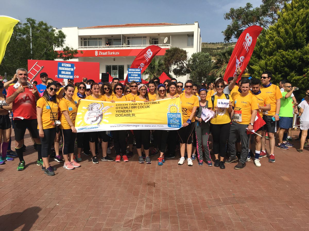 Otizmli Çocukların Eğitimi için Bozcaada Yarı Maratonu\'nda Koştular!