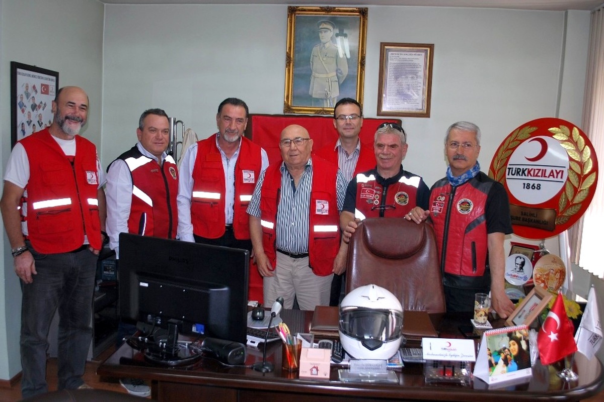 Salihlili Motosikletçiler ile Kızılay Arasında İşbirliği