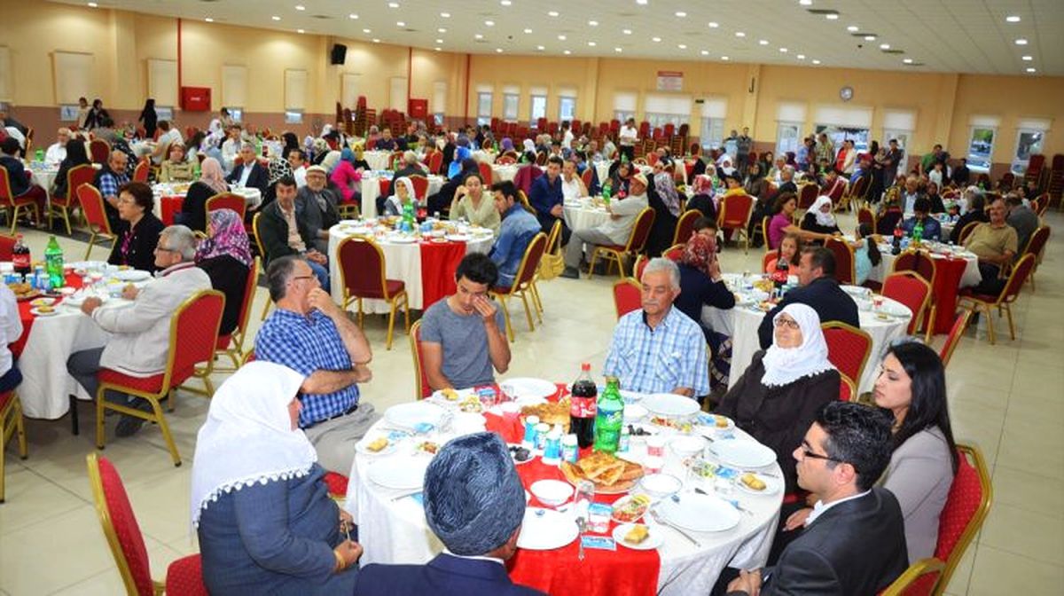 Simav\'da Şehit Aileleri ve Gazilere İftar